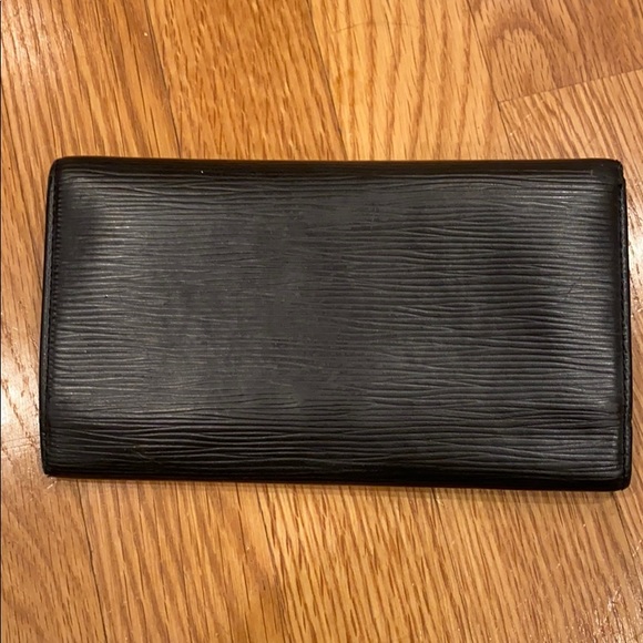 Authentic Louis Vuitton Epi Porte Tresor Wallet - Picture 3 of 8
